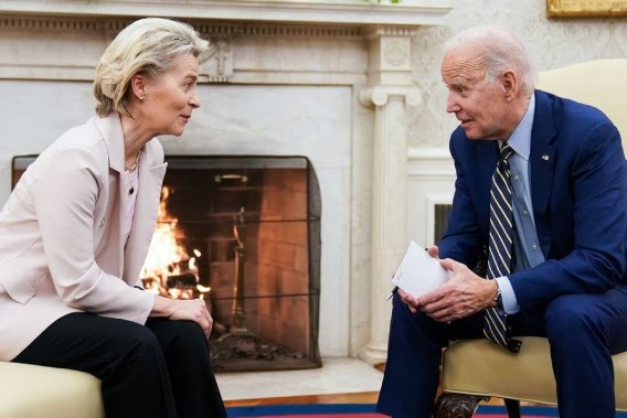 ursula-fon-der-leyen-co-bayden