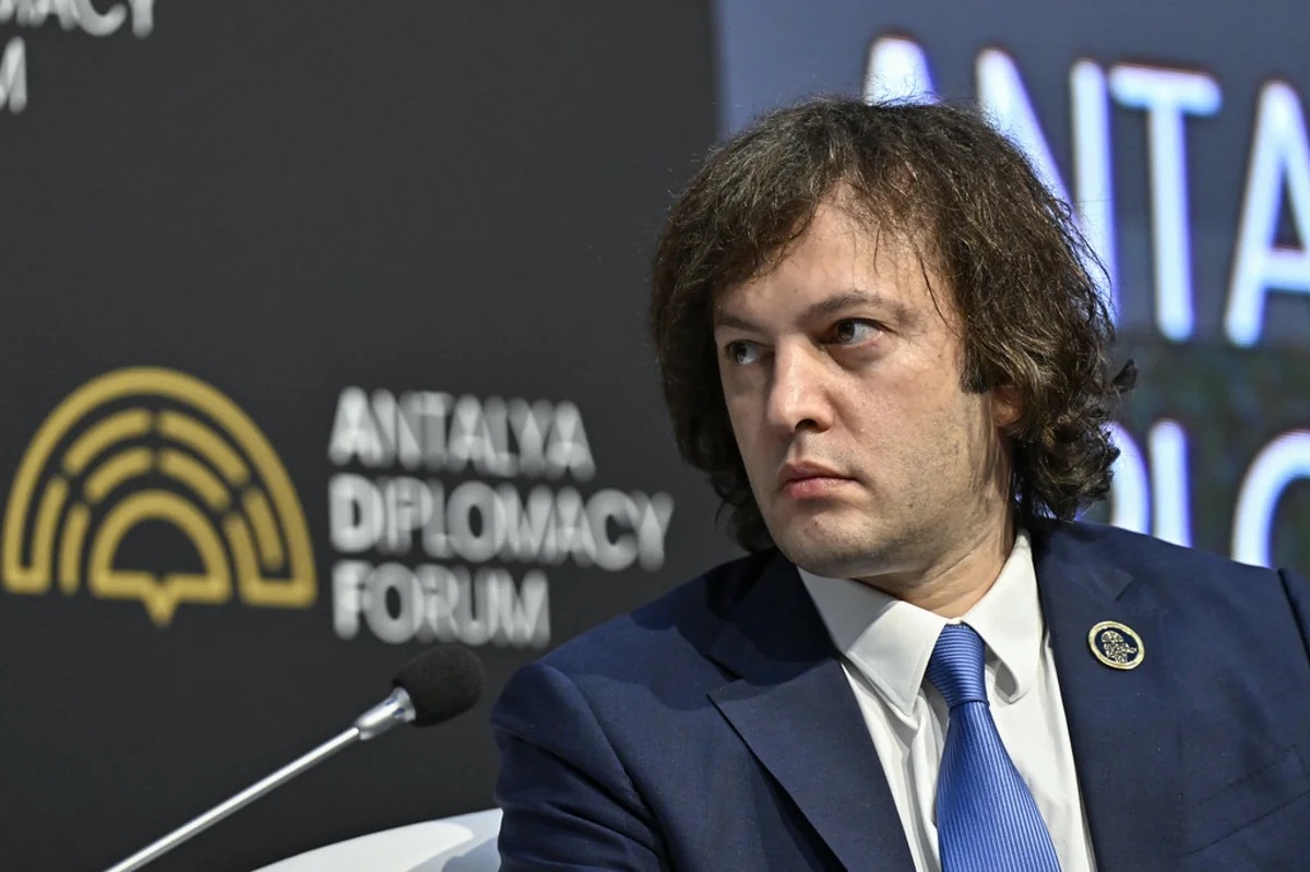 "Avropa Parlamenti Sovet İttifaqının Ali Sovetinə bənzəyir" - Təzadlar - Təzadlar xəbəri üçün şəkil