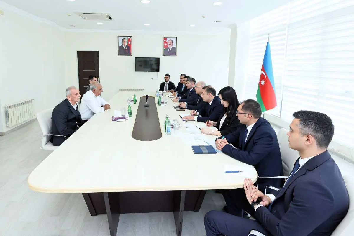 Şahin Bağırov Şirvanda vətəndaşları qəbul edib - Təzadlar - Təzadlar xəbəri üçün şəkil